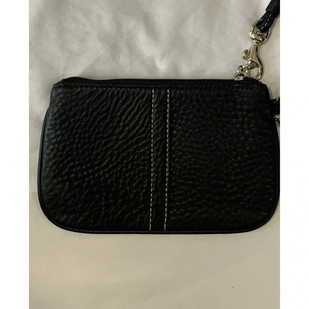 Coach F42389 Black Soft Pebble Leather Wristlet White Contrast Stitching NWT#892
